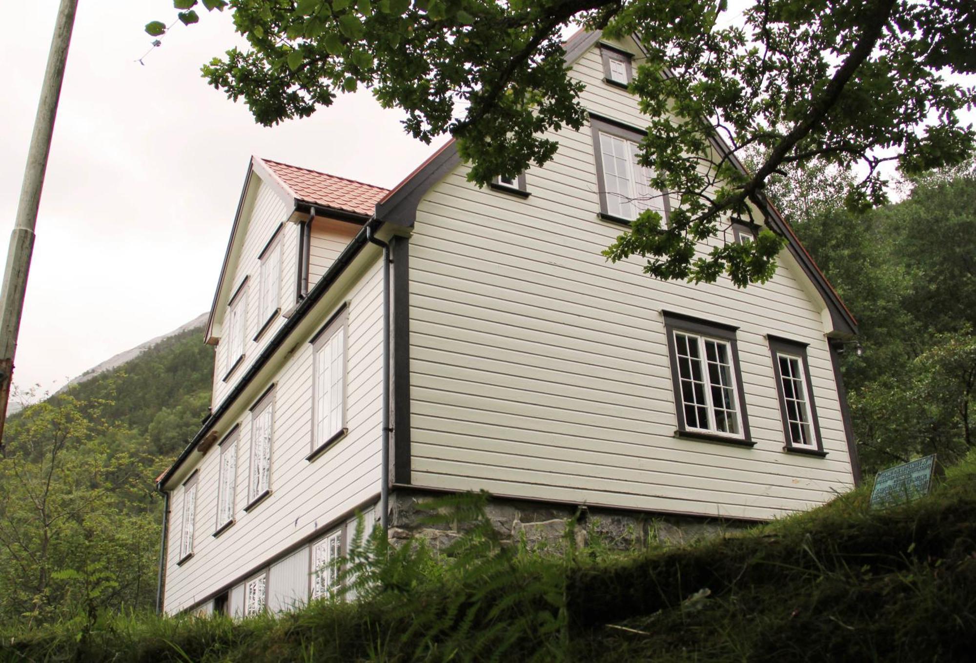 Florli 4444 Hostel Floyrli Exterior foto